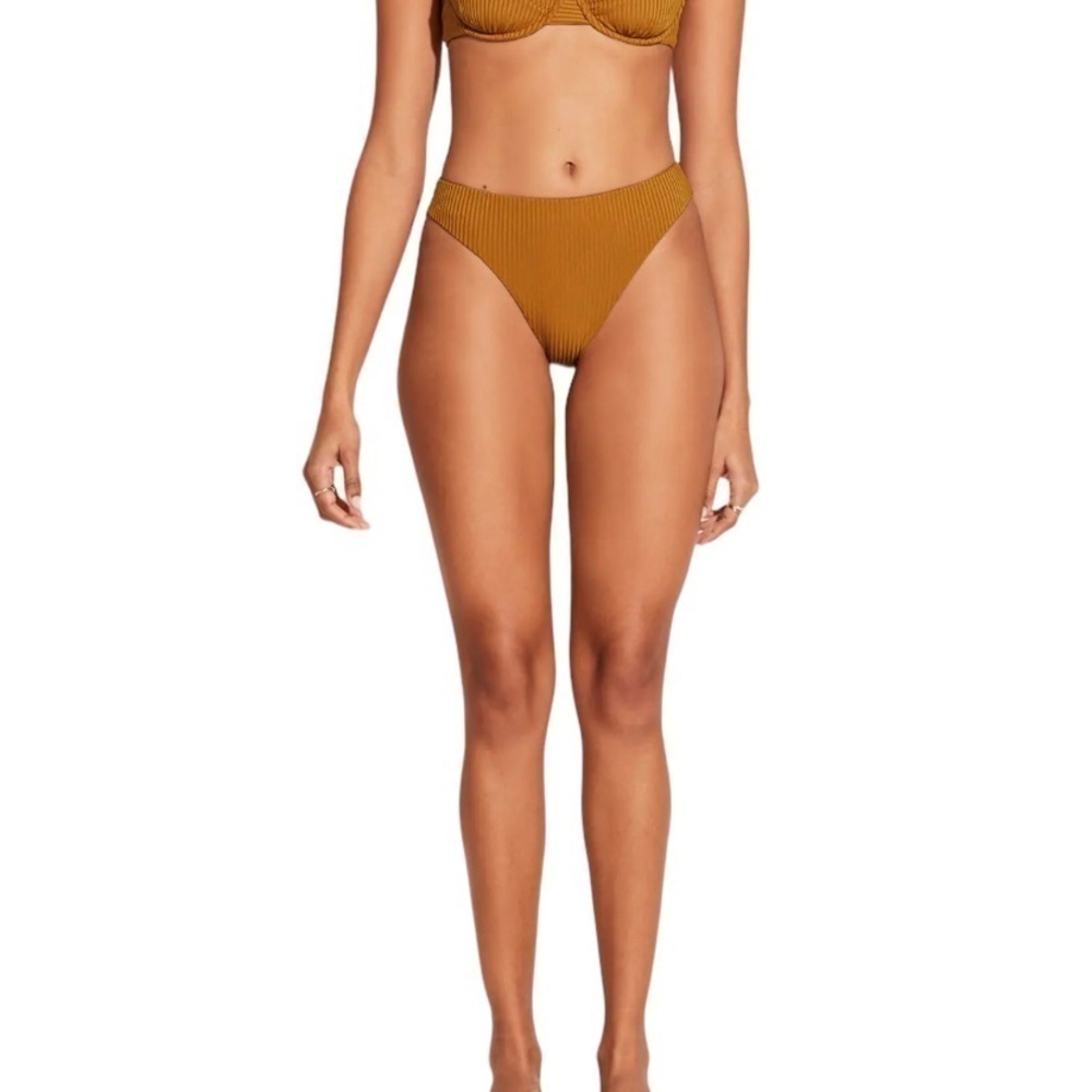 Vitamin A Cali High Leg Classic Coverage Bottom NWOT - Picture 7 of 9